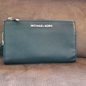 MK wallet / wristlet